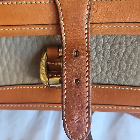 Vintage Dooney & Bourke Classic Tan and Brown Leather Crossbody Bag - Picture 13 of 13